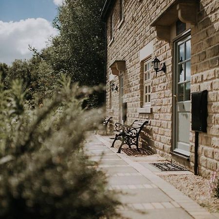 Peveril Cottage - Darwin Lake Holiday Village マトロック エクステリア 写真